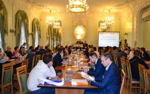 Компаниям, вступившим в Санкт-Петербургскую ТПП, вручили членские билеты